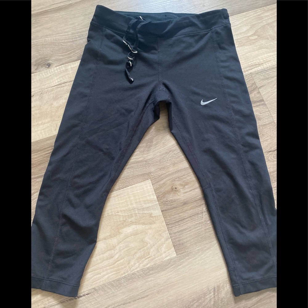 Nike dri-fit black short Capri running leggings, size XS